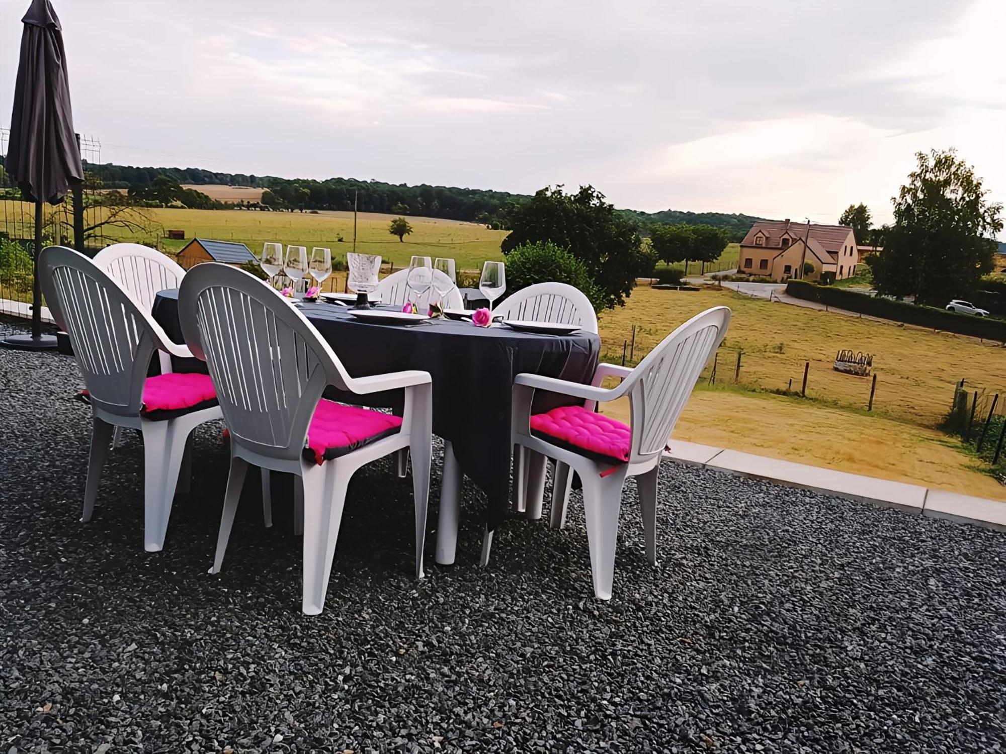 Au Chant Des Roches - Parking - Wifi - Terrasse - Chambres Familiales - Cerfontaine Esterno foto