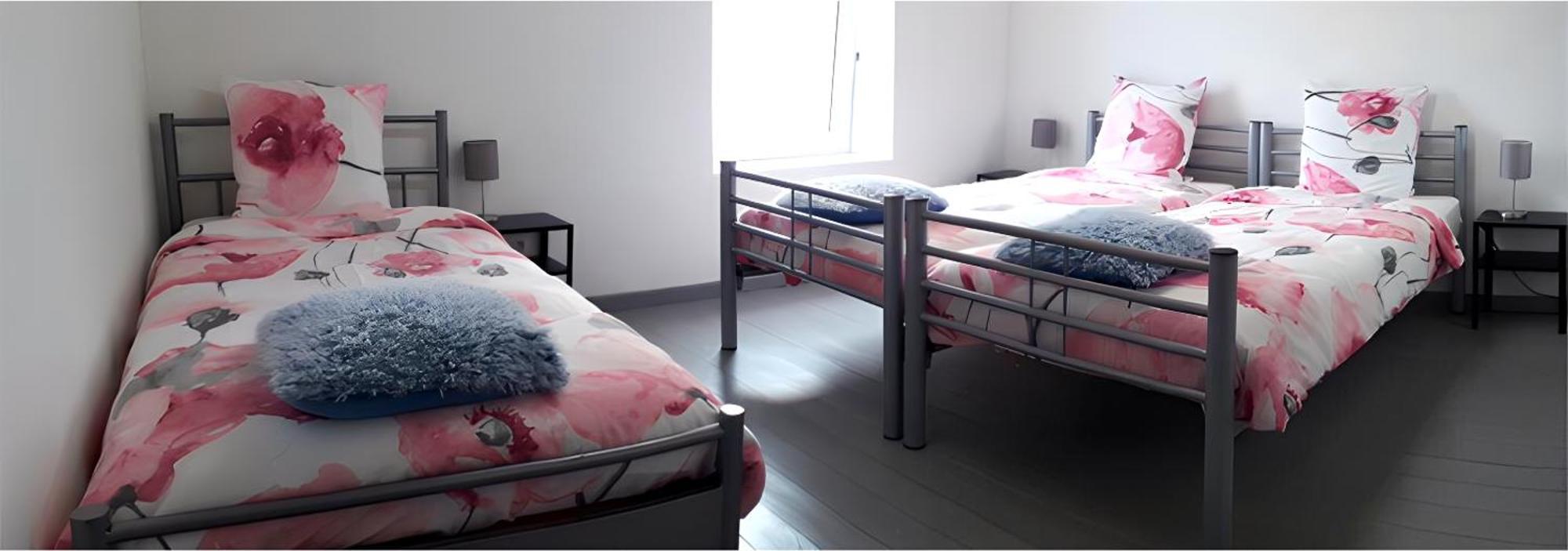 Au Chant Des Roches - Parking - Wifi - Terrasse - Chambres Familiales - Cerfontaine Esterno foto