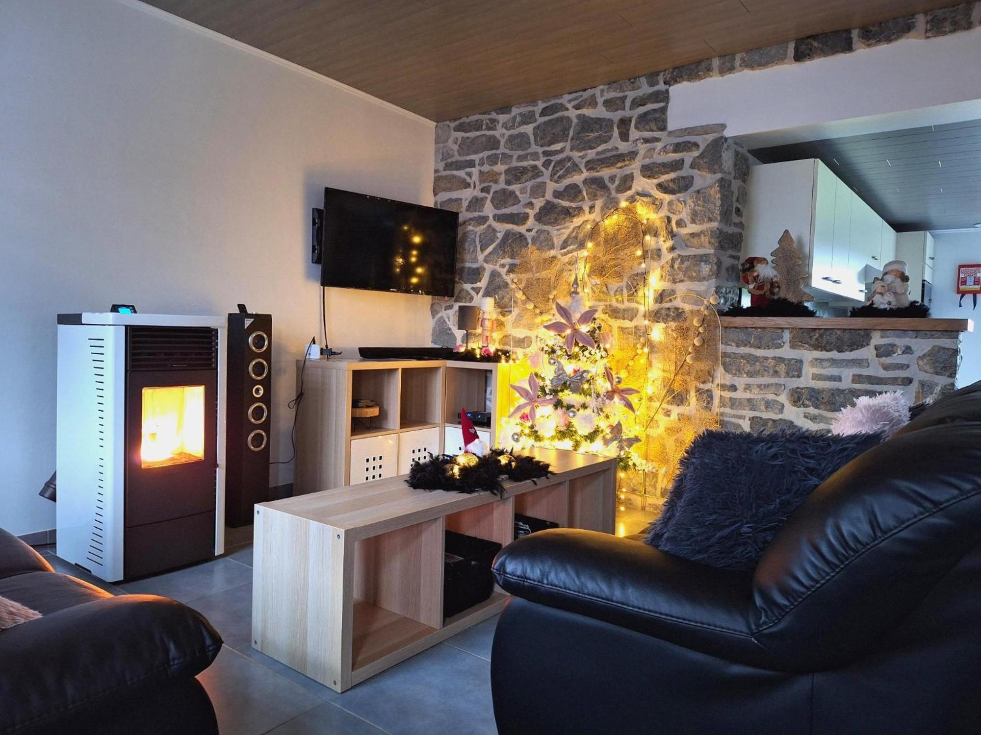 Au Chant Des Roches - Parking - Wifi - Terrasse - Chambres Familiales - Cerfontaine Esterno foto
