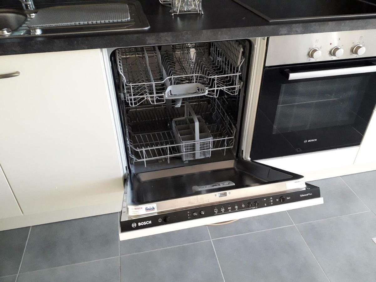 Au Chant Des Roches - Parking - Wifi - Terrasse - Chambres Familiales - Cerfontaine Esterno foto