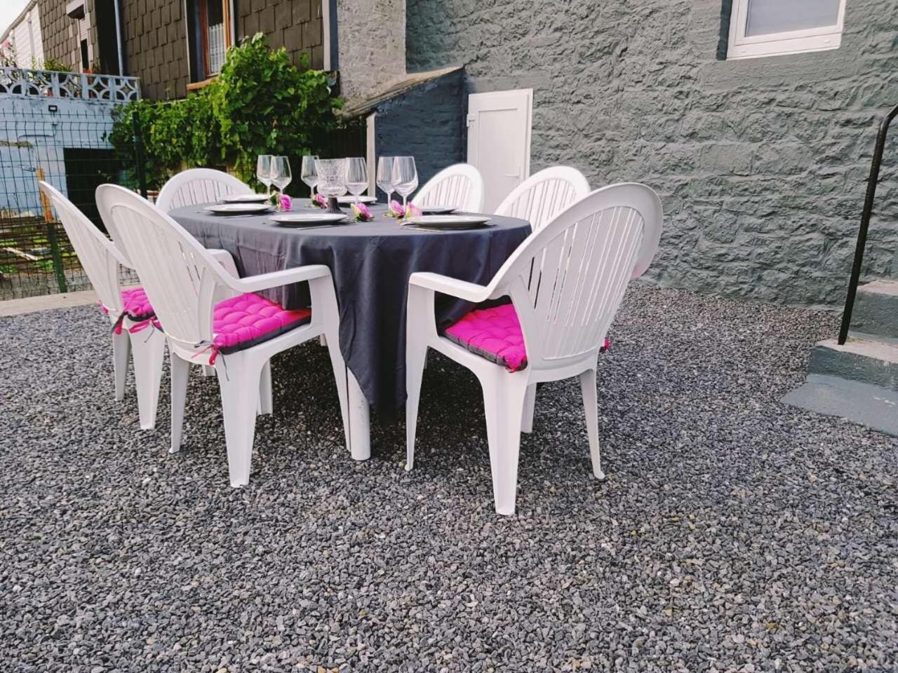 Au Chant Des Roches - Parking - Wifi - Terrasse - Chambres Familiales - Cerfontaine Esterno foto
